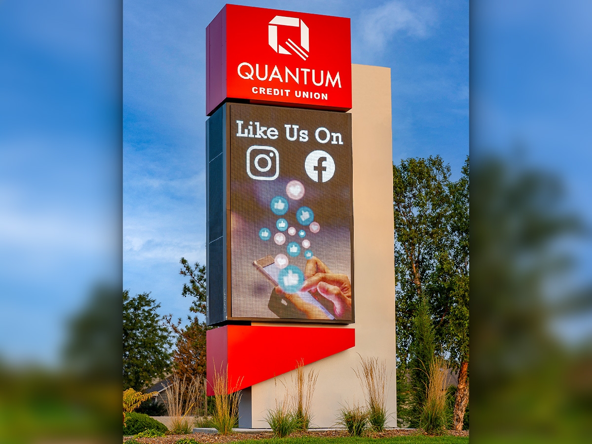 Quantum Credit Union; 6mm, 10'3" x 6'5", Wichita, KS